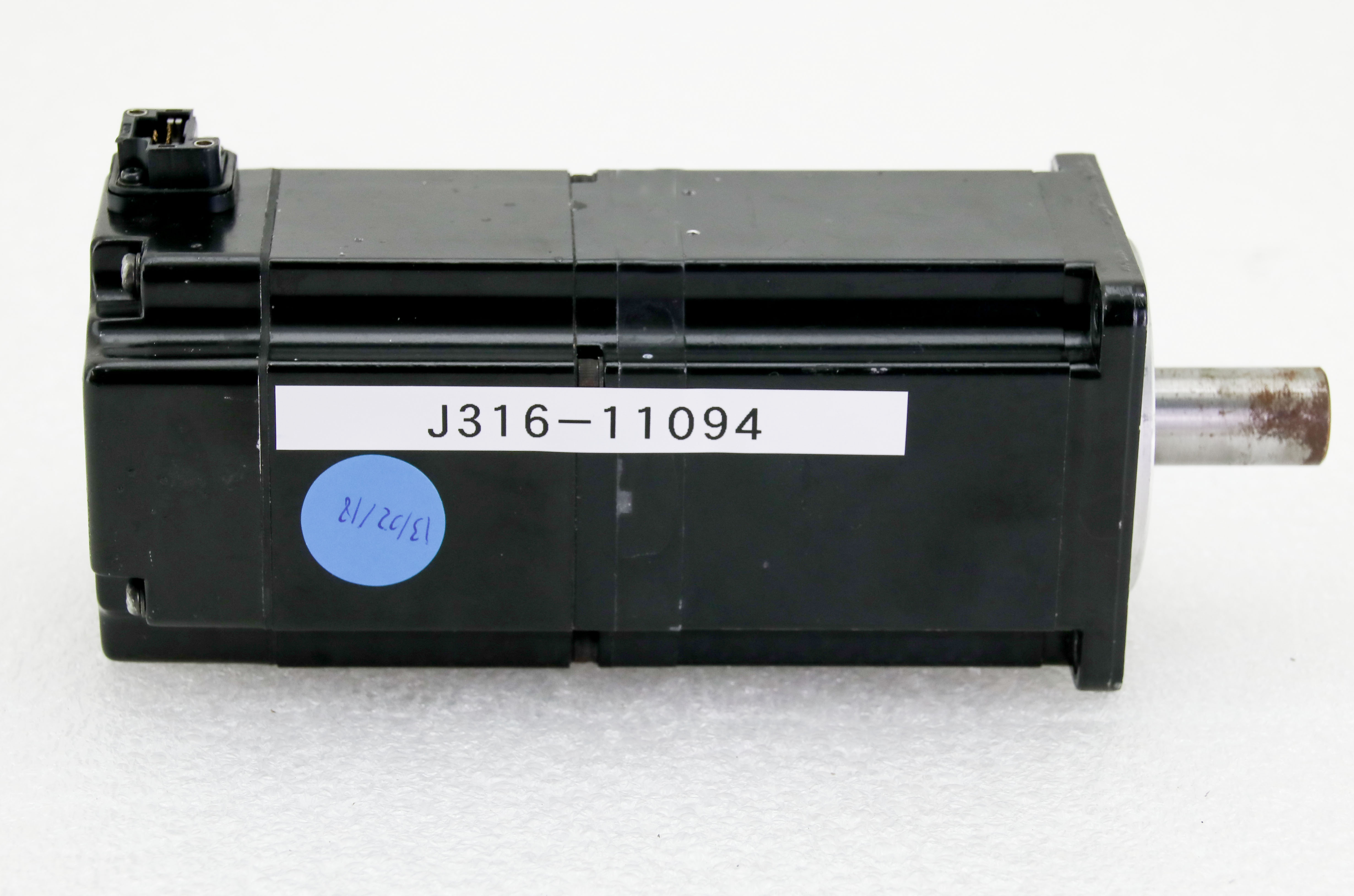 11094 YASKAWA AC SERVO MOTOR, 400W, 200V, 3000RPM SGMAS-04ACA2C | eBay